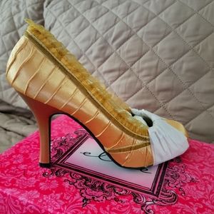 4 inch Gold Heel Satin Pumps With Velvet Bow